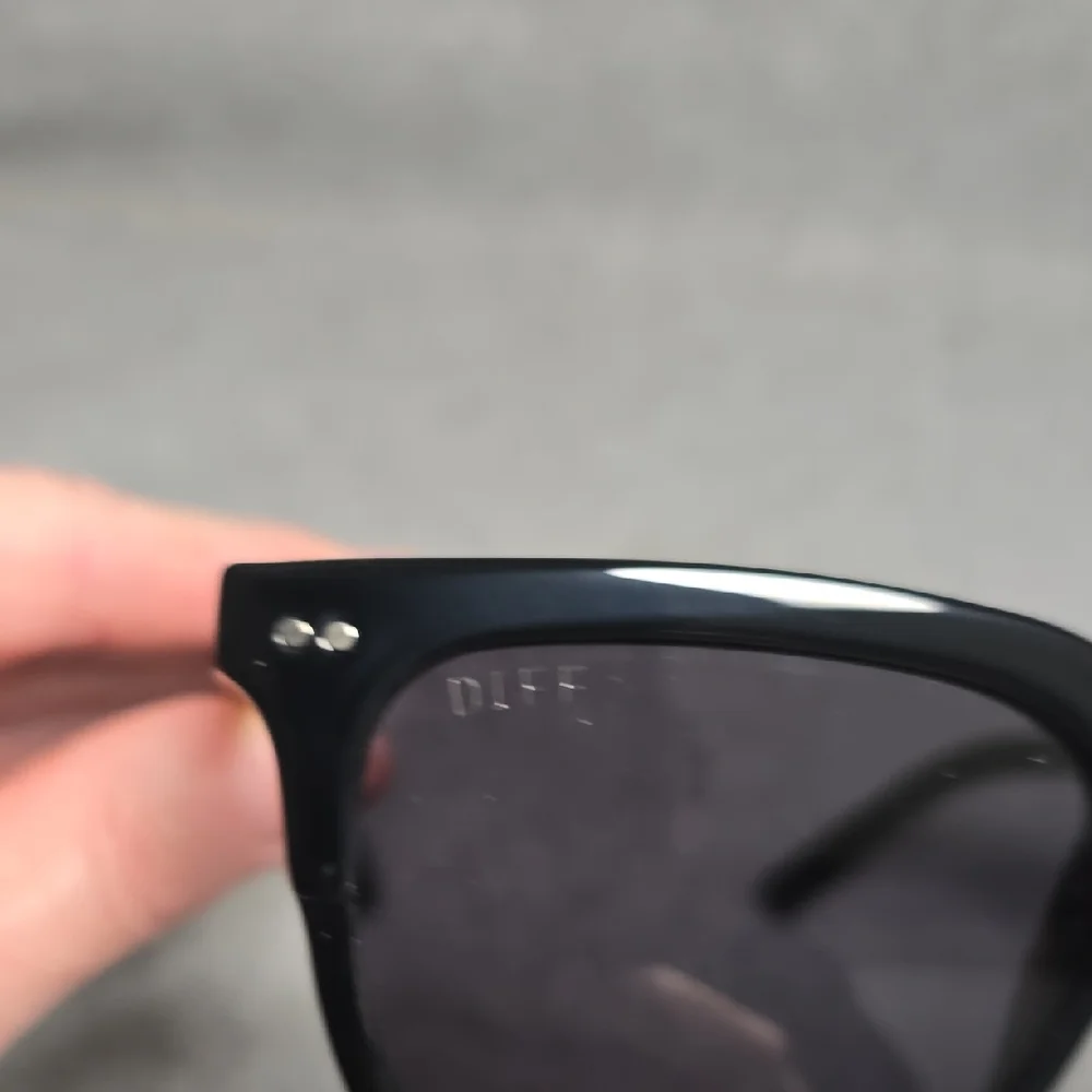 Diff Billie Square Eyewear Classic Black Sunglasses